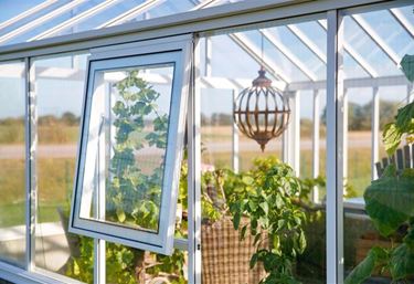 Eksempelbillede: Sidevindue til Green Room Season-drivhuse