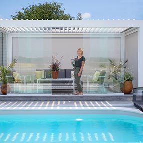 Moderne og praktisk Pergola i lakeret aluminium.