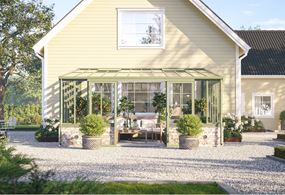 Green Room Lean To Elegant – Vægdrivhus i gammeldags stil på mur grønn