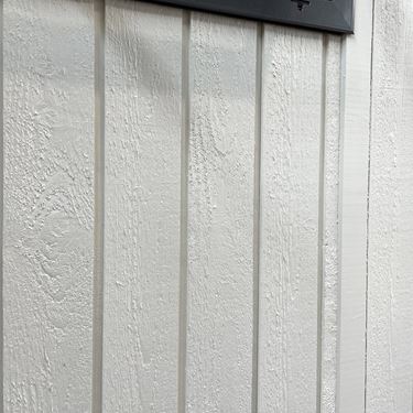 Miljøbillede på malet, stående panelplade