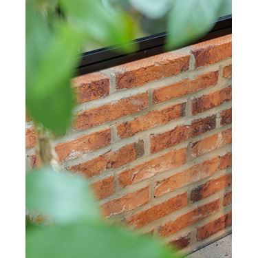 Mursten Red Shade – Håndlavet Tegl i Røde og Sorte Nuancer | Willab Garden